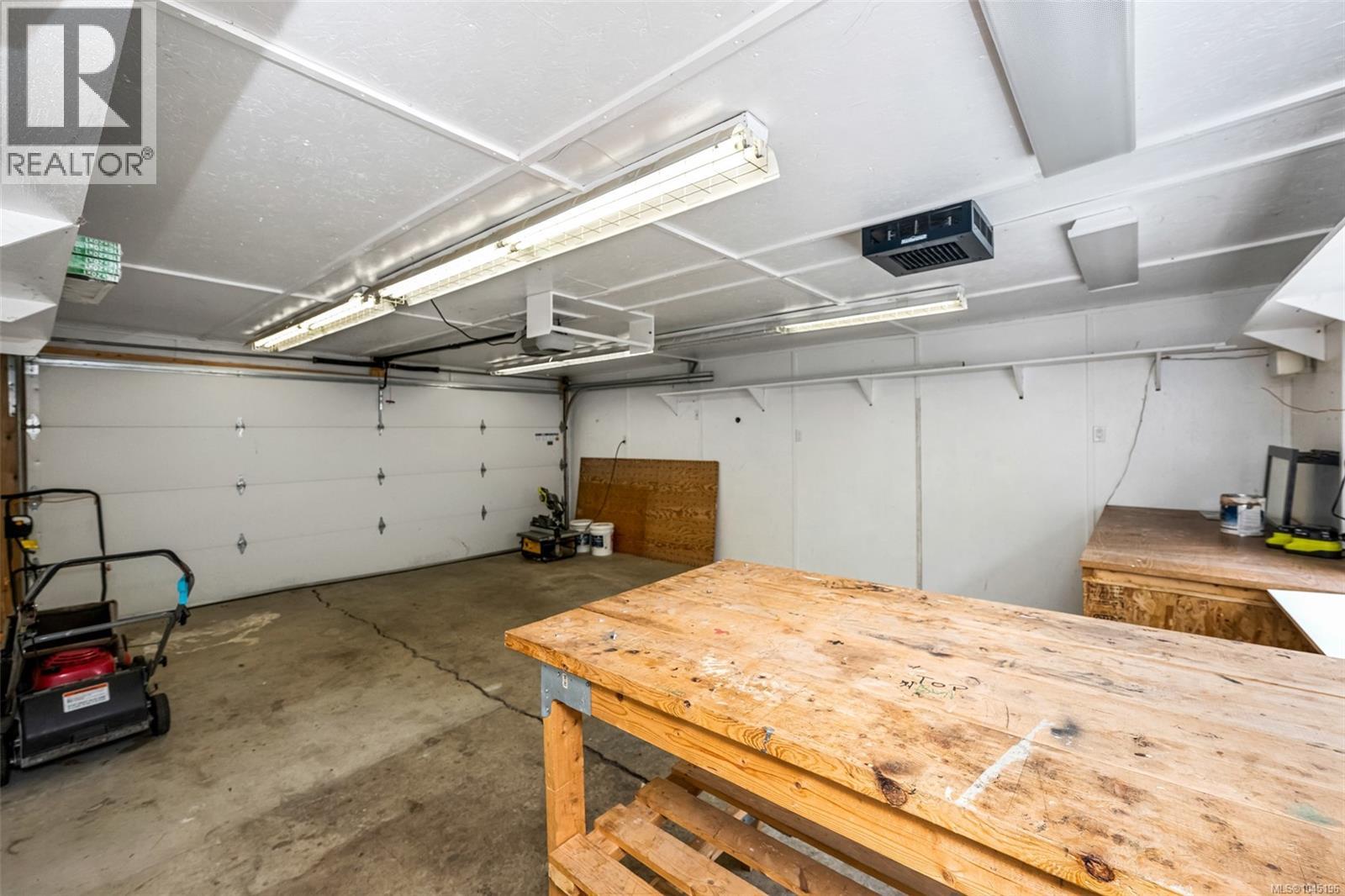 1656 Stanhope Pl - Image 41