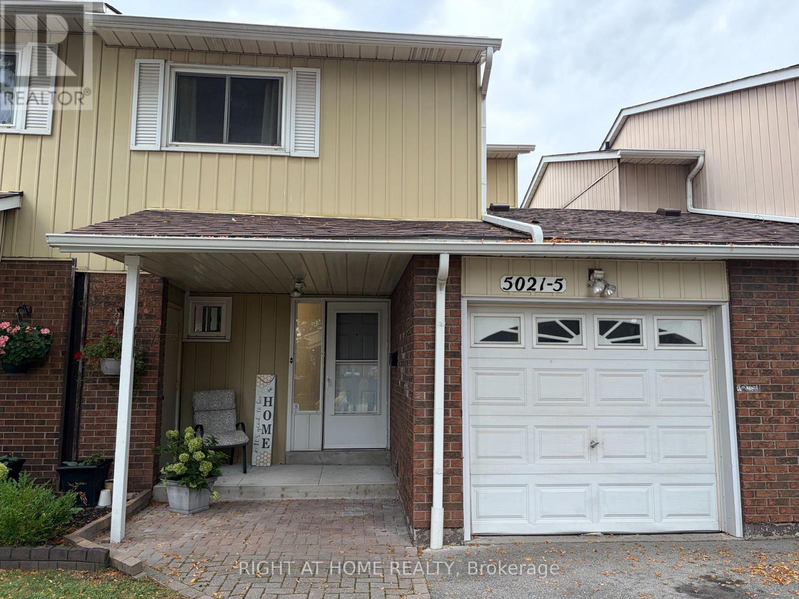 #5 5021 PINEDALE AVENUE - 1