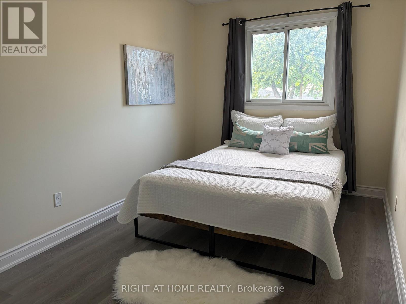 #5 5021 PINEDALE AVENUE - 13