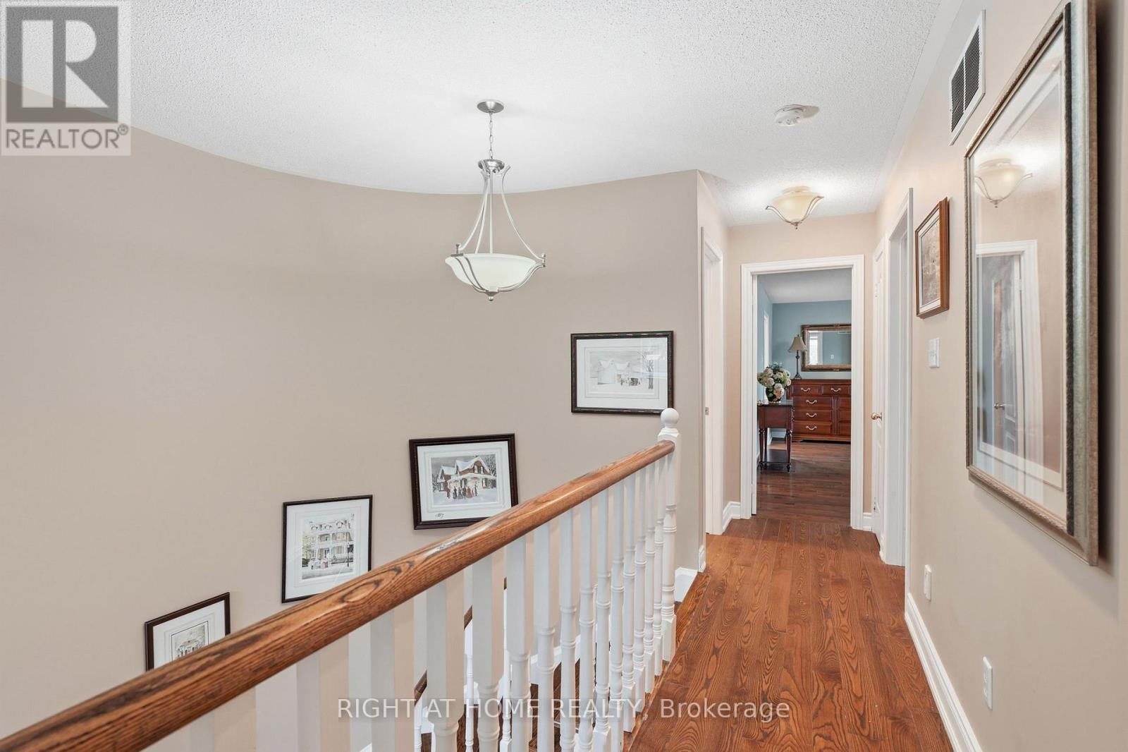2121 PINEVALLEY CRESCENT - 19
