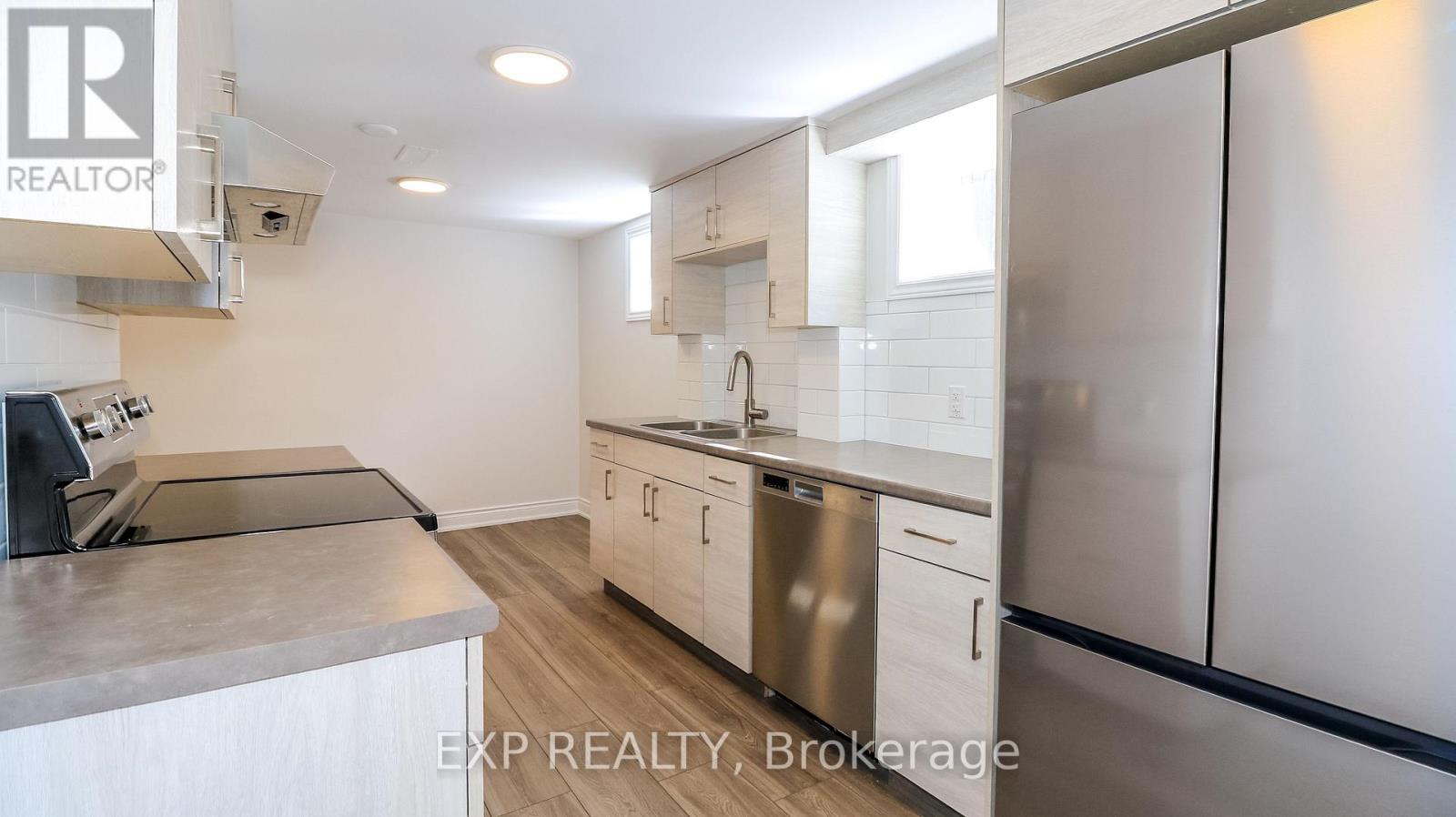 258 Napier Street — photo 17