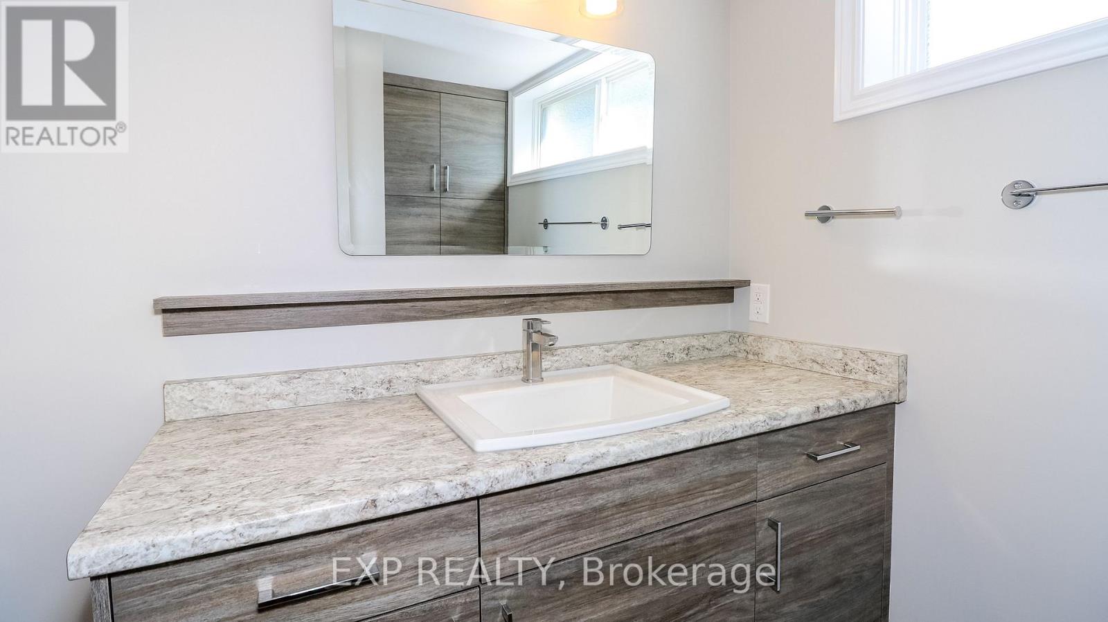 258 Napier Street — photo 28