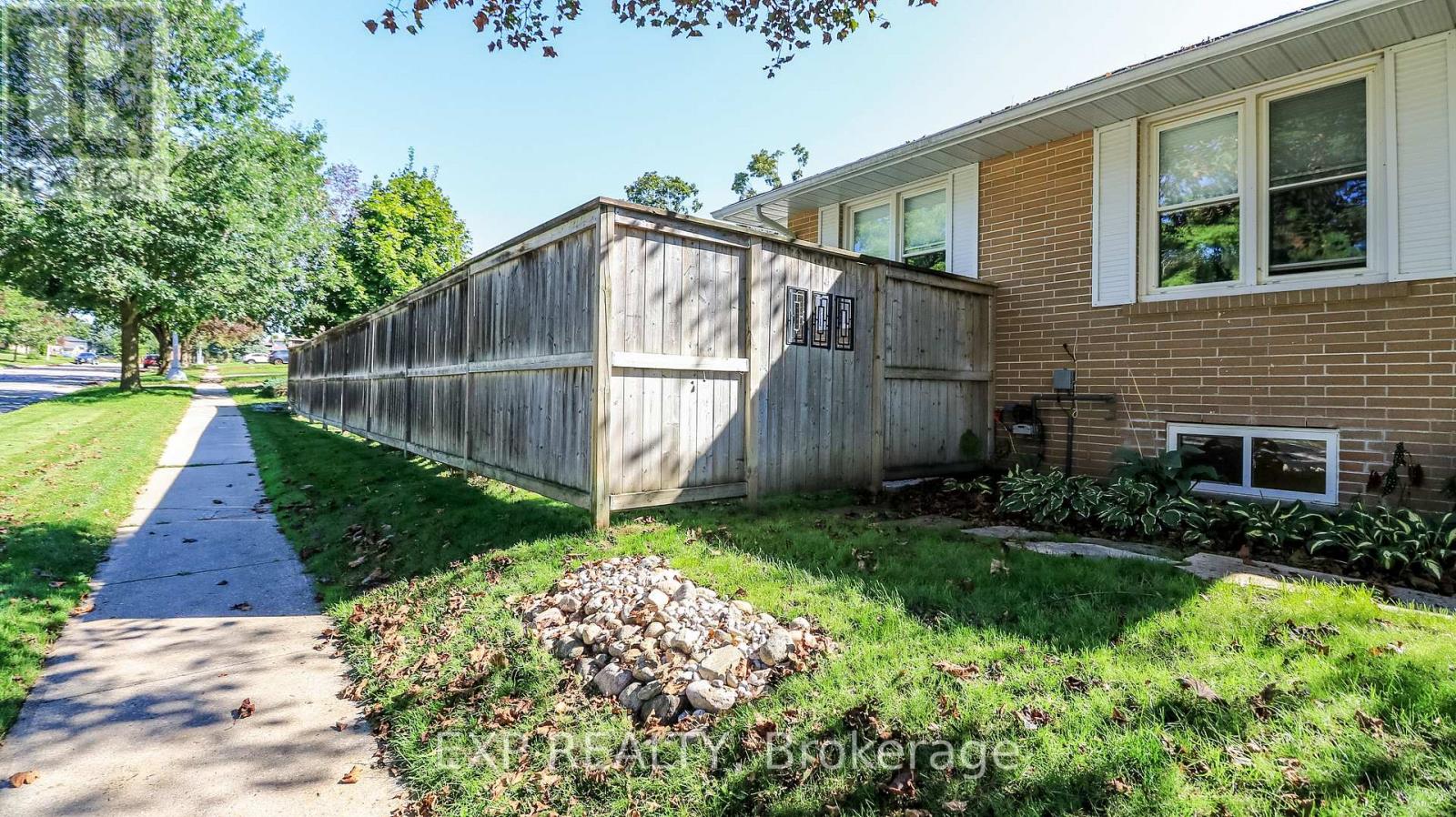 BASEMENT - 258 NAPIER STREET, Barrie (Codrington) — photo 7