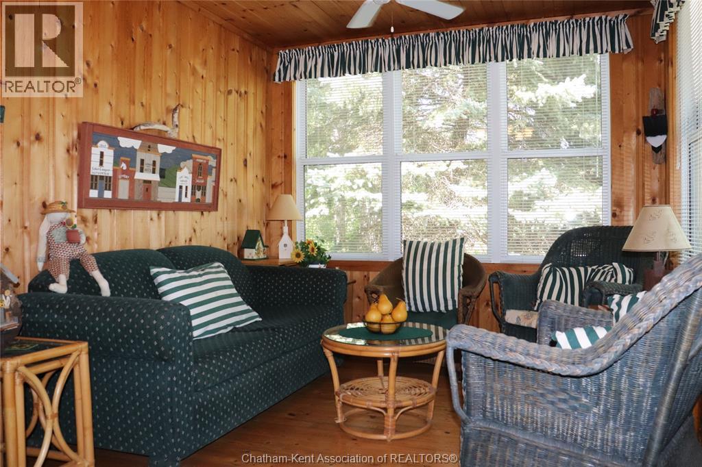 17818 Lakeshore ROAD - Image 10