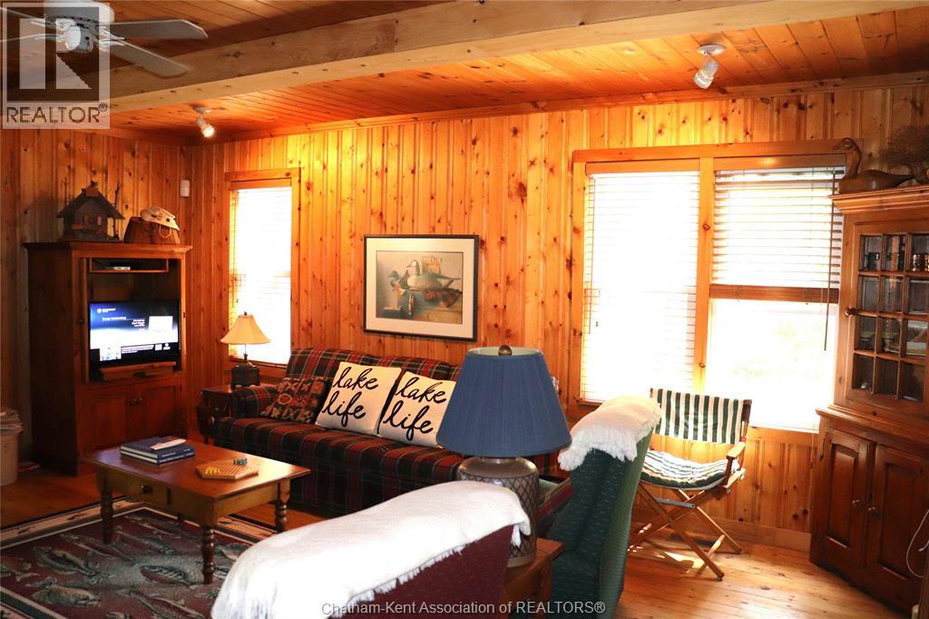 17818 Lakeshore ROAD - Image 12