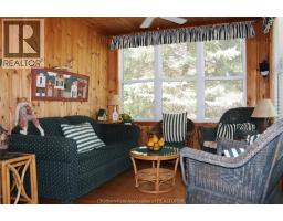 Kitchen - 17818 Lakeshore Road, Rondeau Park, ON N0P1X0 Photo 10