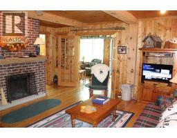 Eating area - 17818 Lakeshore Road, Rondeau Park, ON N0P1X0 Photo 9