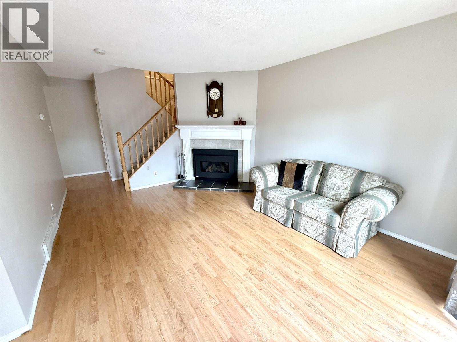 Photo 10 of 22 — 325 2550 S OSPIKA BOULEVARD · Prince George, BC