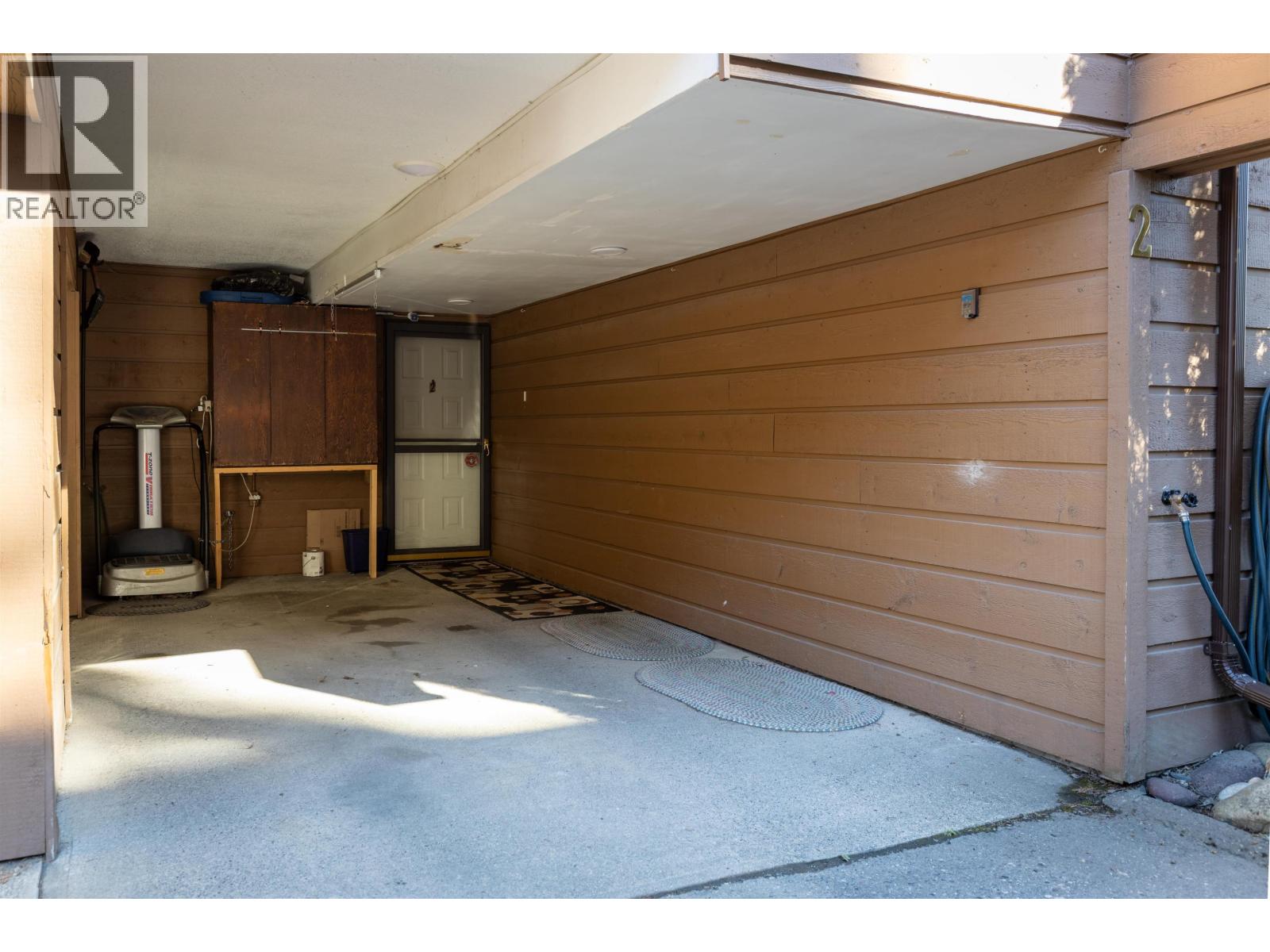 #2 4832 LAZELLE AVENUE - Image 3