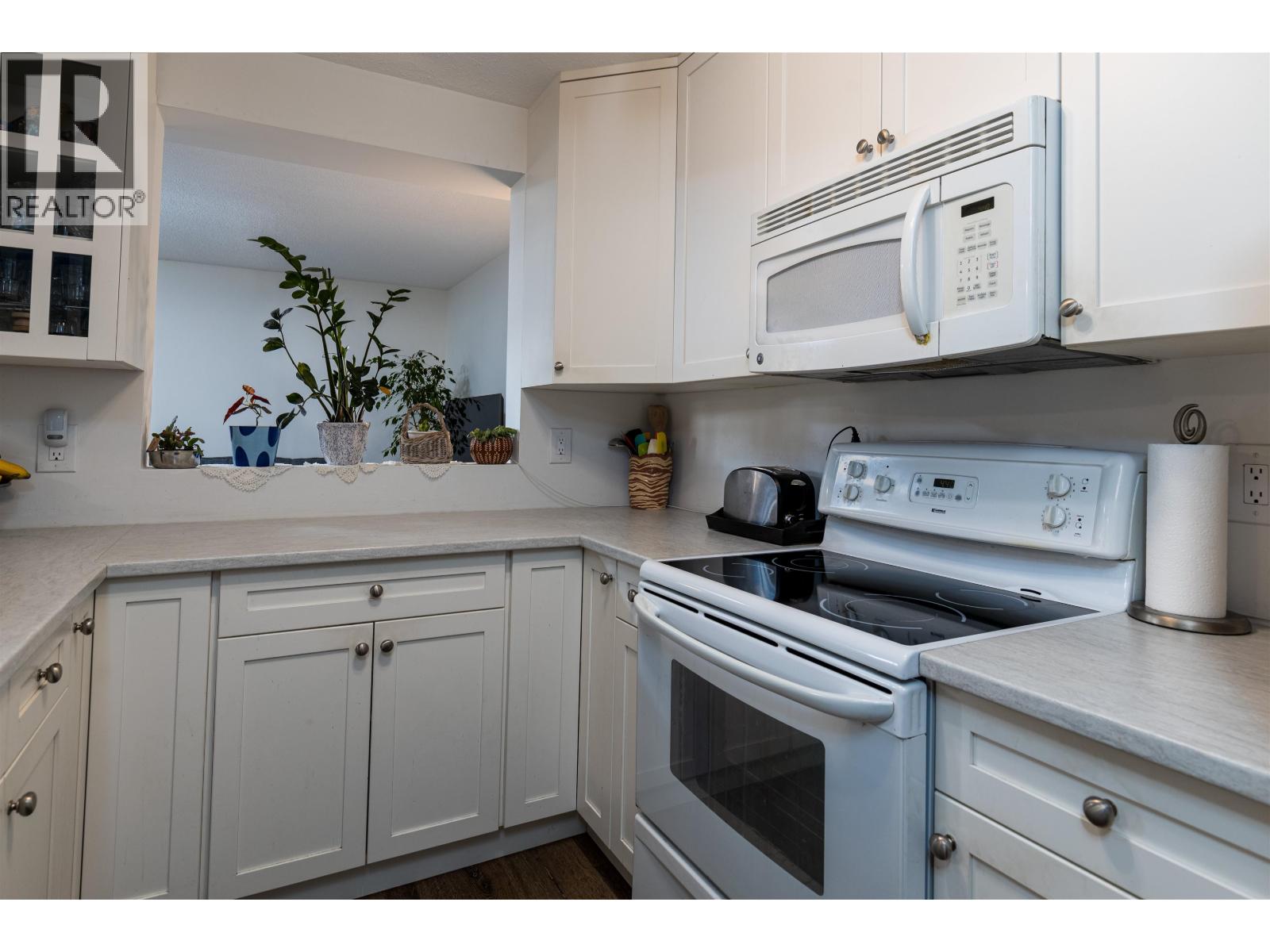 #2 4832 LAZELLE AVENUE - 6