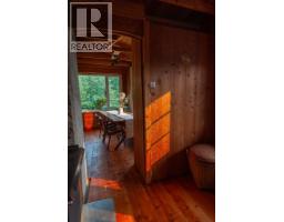 804 Applegrove Road, Fauquier, BC V0G1J0 Photo 24