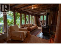 804 Applegrove Road, Fauquier, BC V0G1J0 Photo 27