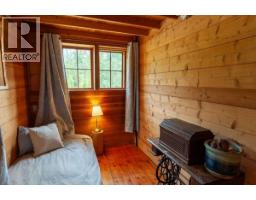 804 Applegrove Road, Fauquier, BC V0G1J0 Photo 22