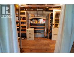 804 Applegrove Road, Fauquier, BC V0G1J0 Photo 40