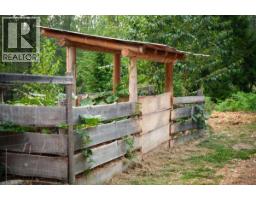 804 Applegrove Road, Fauquier, BC V0G1J0 Photo 52