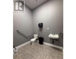 105 - 1 De Boers Drive, Toronto, ON M3J0G6 Photo 11
