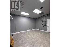 105 - 1 De Boers Drive, Toronto, ON M3J0G6 Photo 8