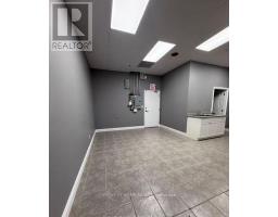 105 - 1 De Boers Drive, Toronto, ON M3J0G6 Photo 7