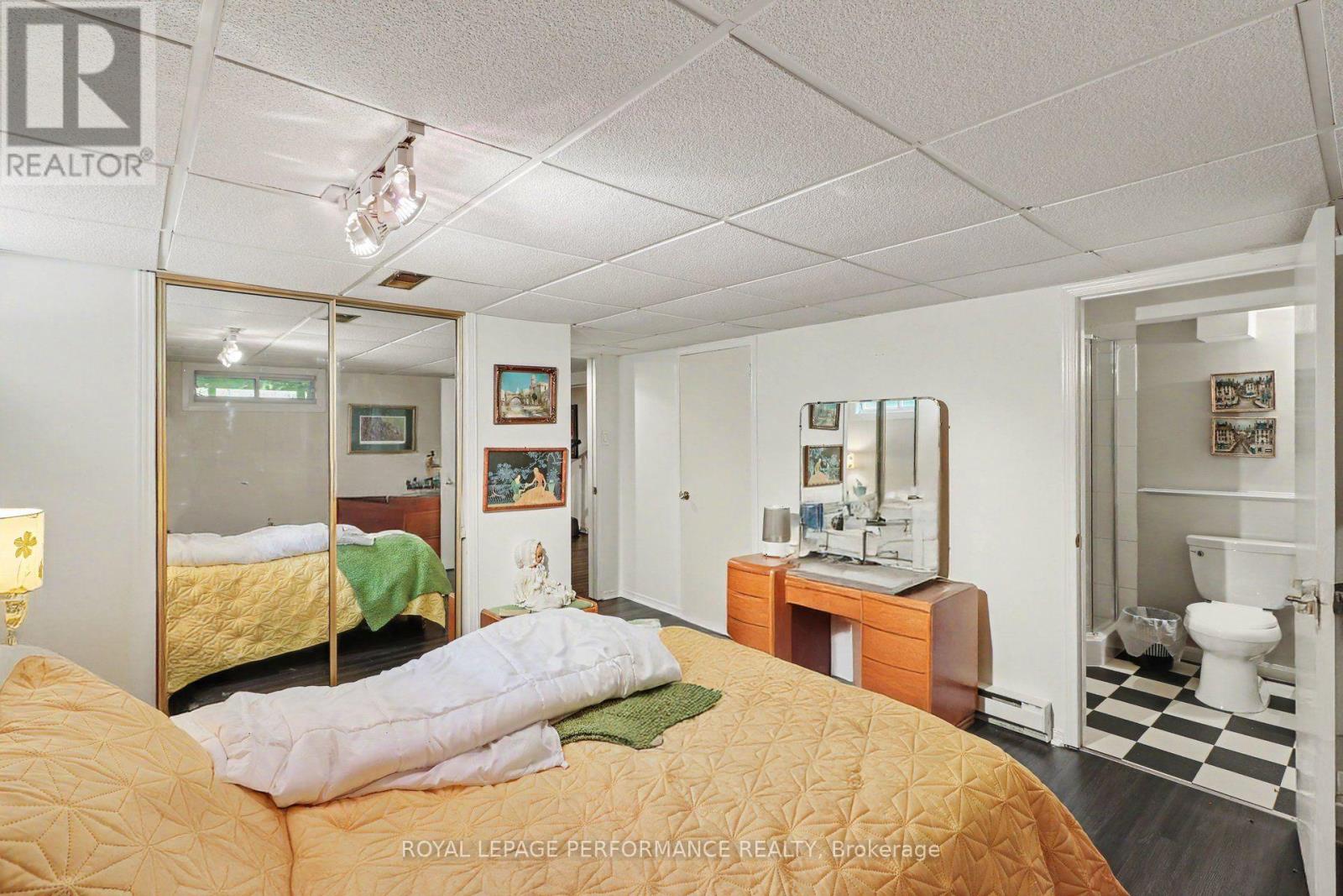1147 Parkway Drive