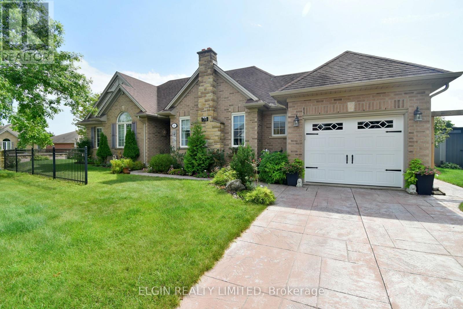 Property for sale at 30 PEACH TREE BOULEVARD