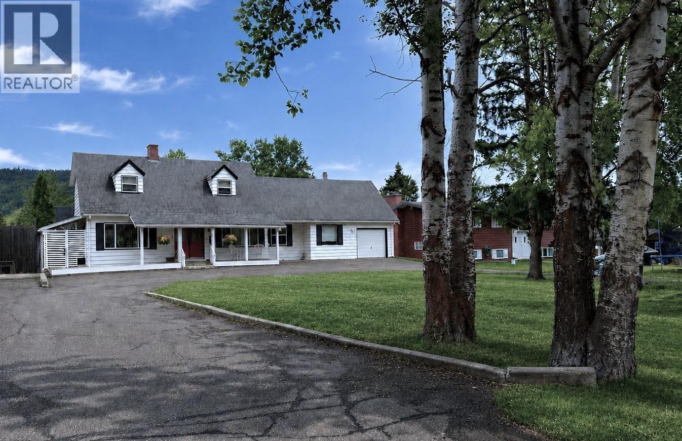 255 EVERGREEN CRESCENT - 1