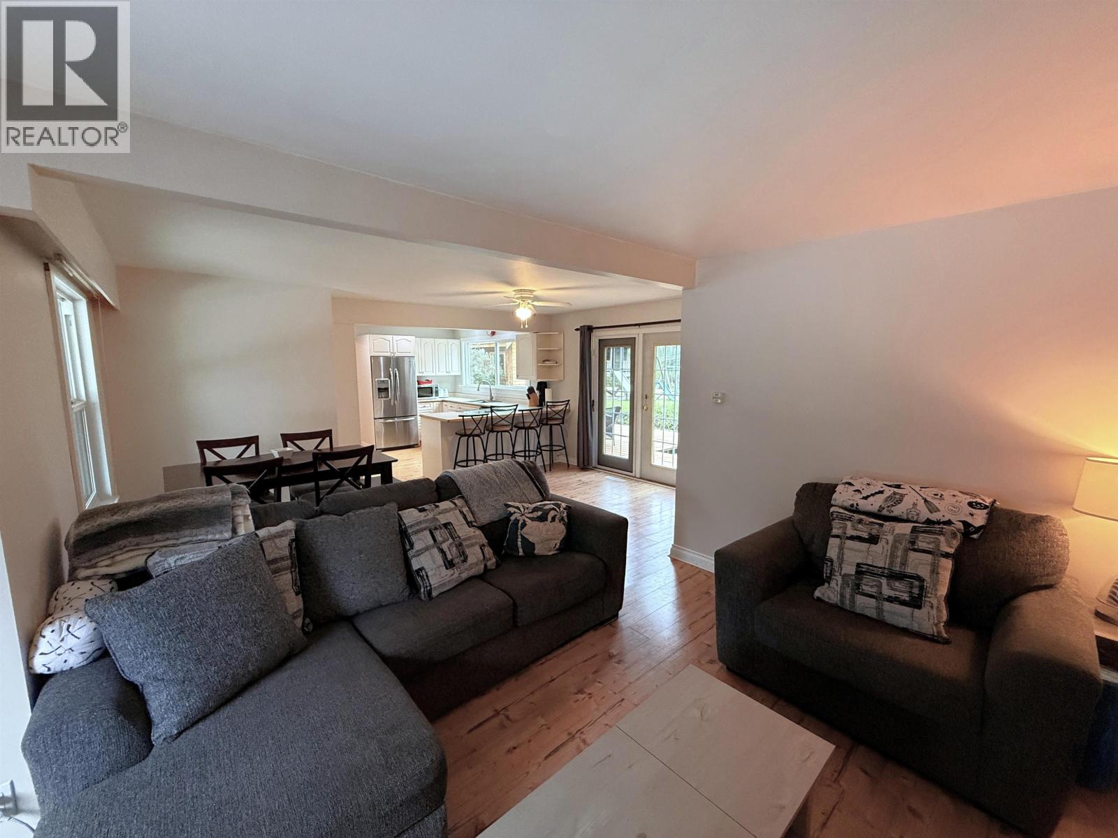 255 EVERGREEN CRESCENT - Image 10