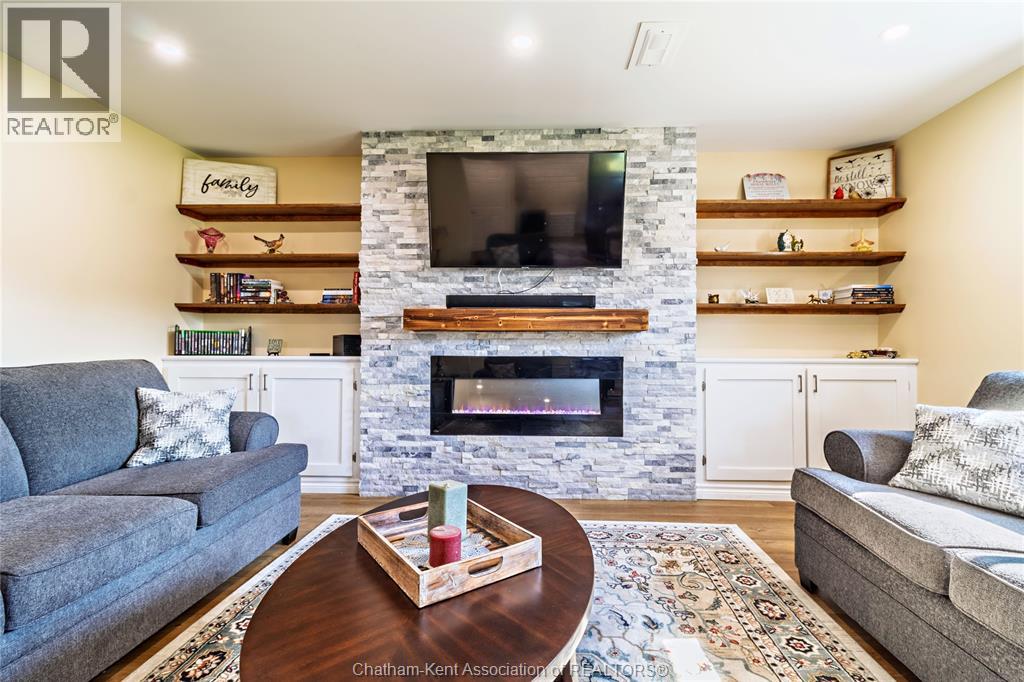 79 Blackacre CRESCENT - 29