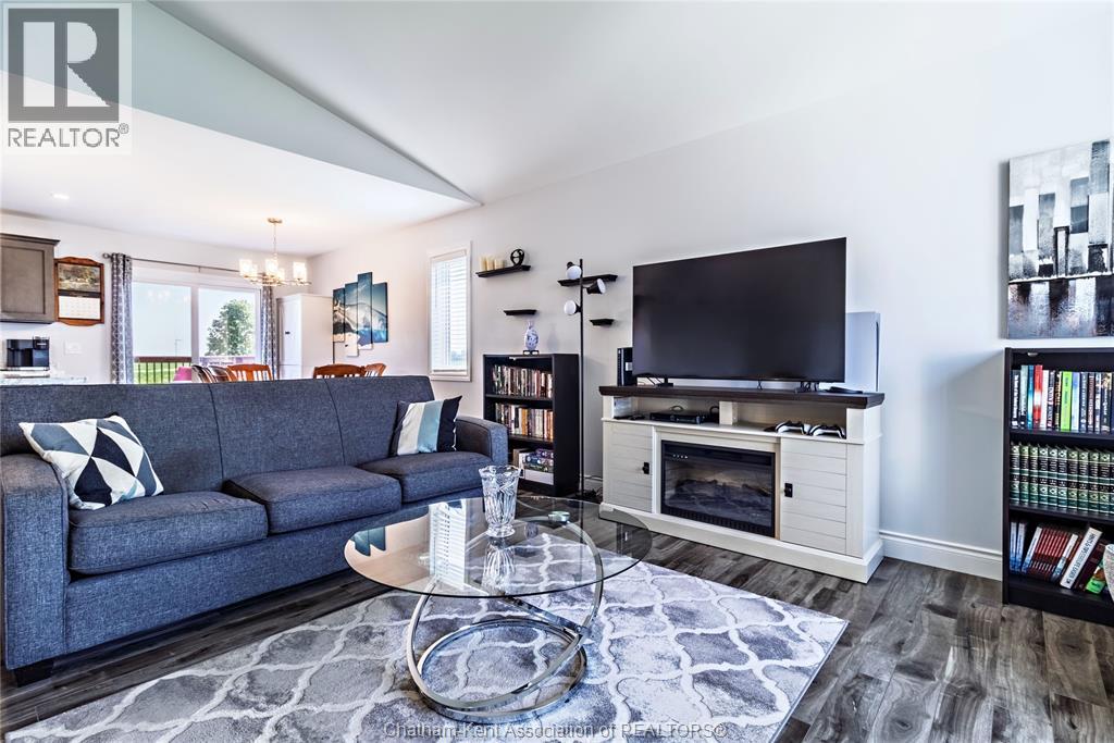 79 Blackacre CRESCENT - 8