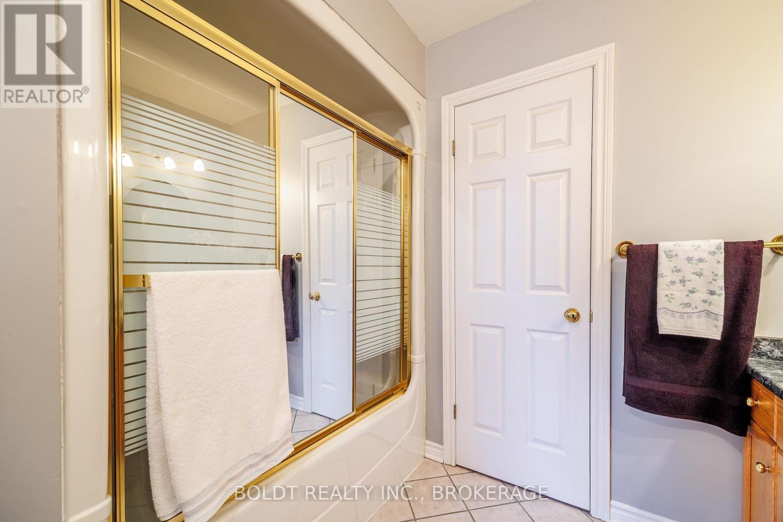 #10 7370 MONASTERY DRIVE - 16