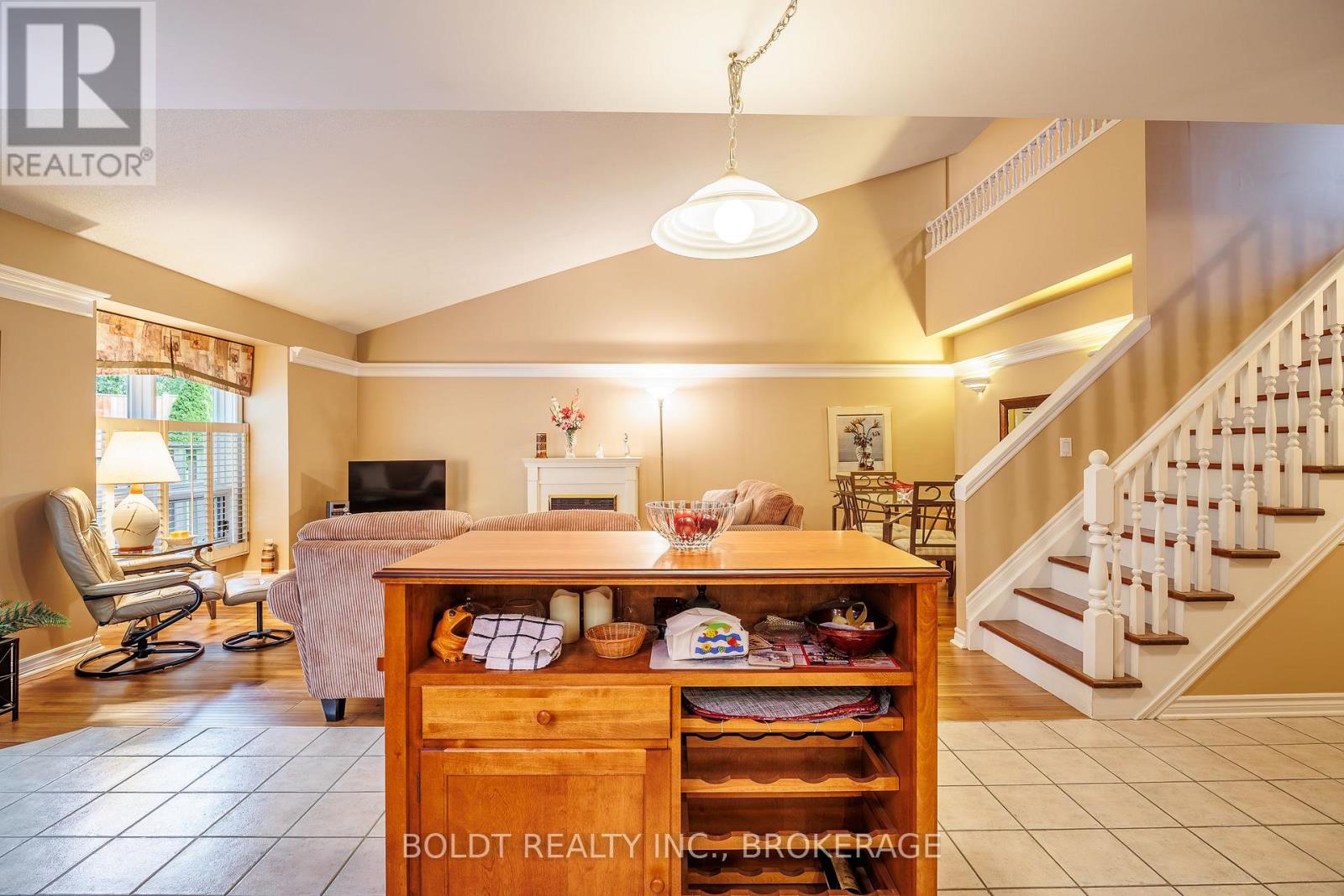 #10 7370 MONASTERY DRIVE - 9