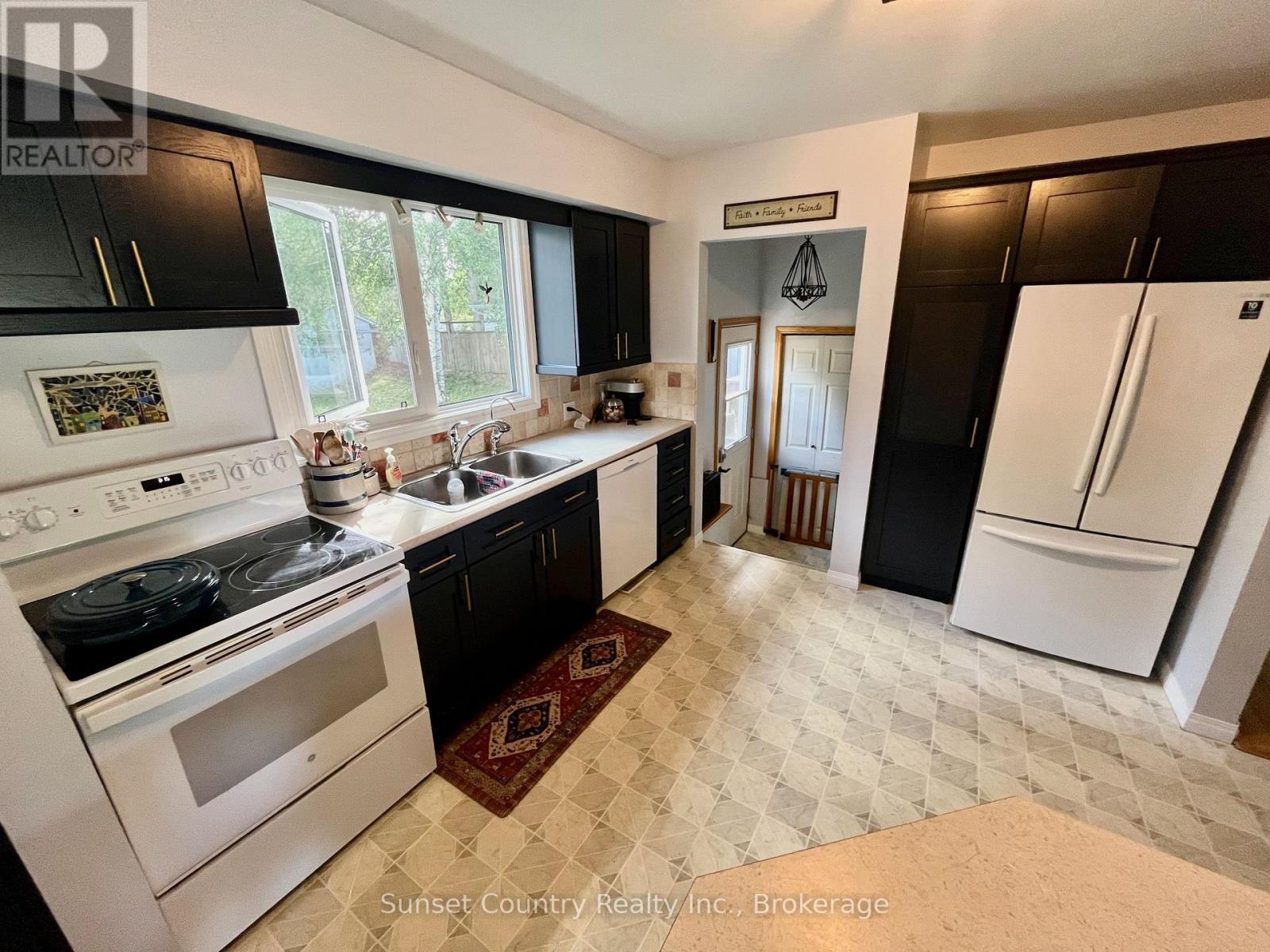 178 PARKDALE ROAD - 7