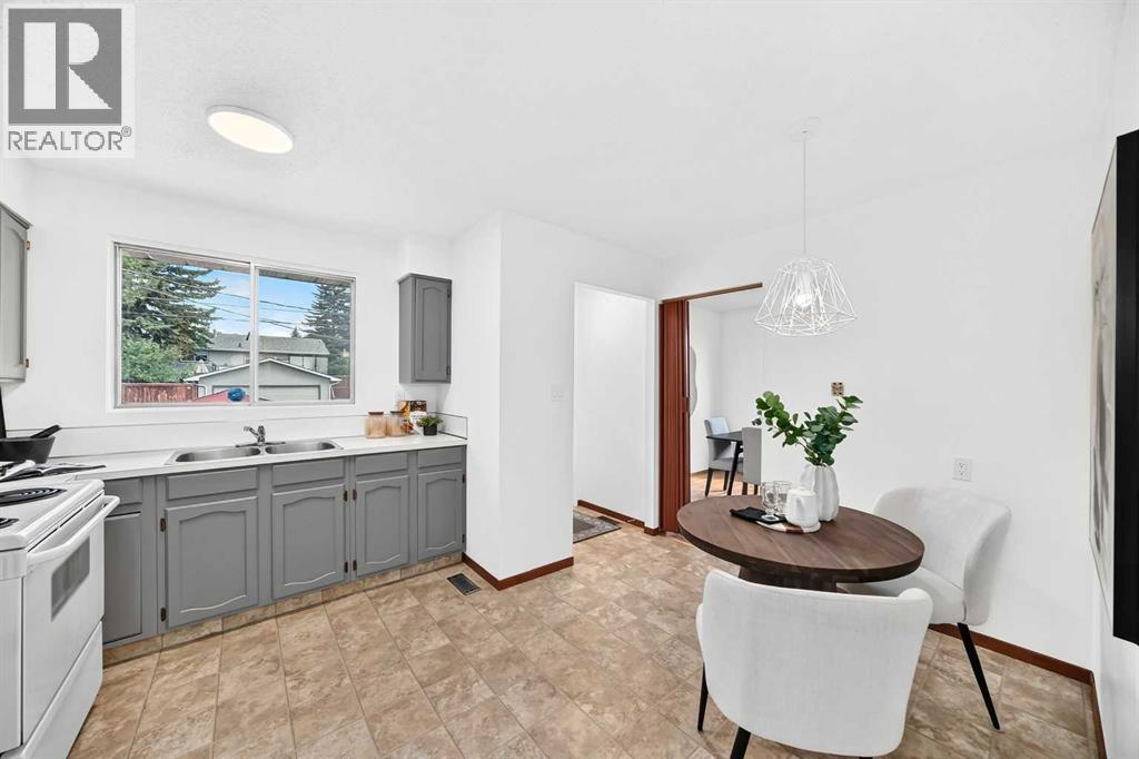 4408 Dalhart Road NW - 13
