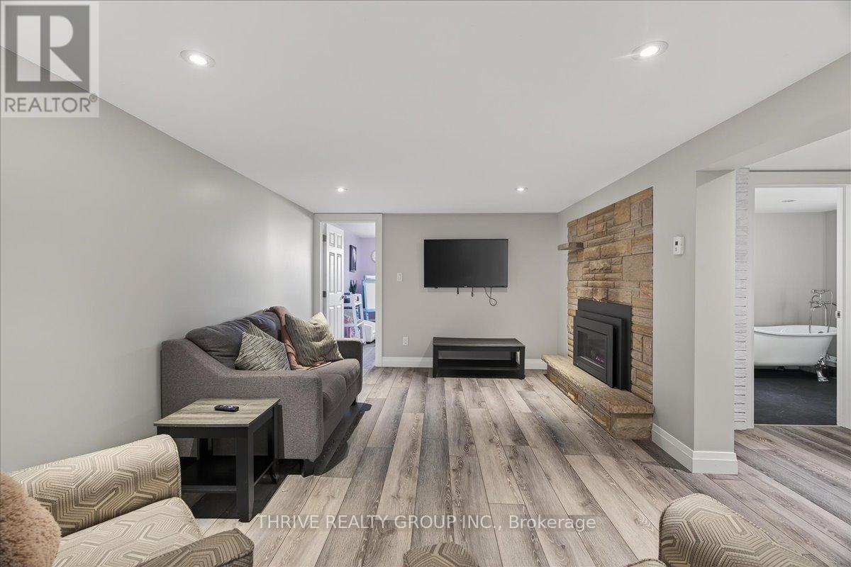 24 CHURCH STREET W - 21