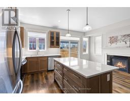 145 Sycamore Street, Blue Mountains, ON L9Y4E4 Photo 17