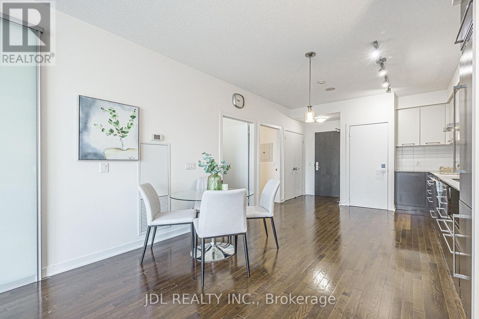 #1105 770 BAY STREET - 11