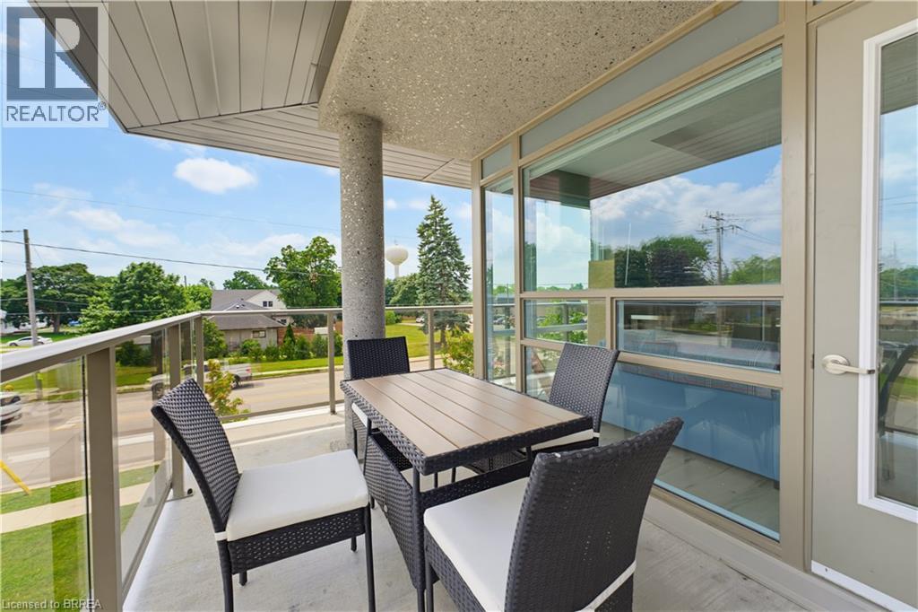 #211 34 NORMAN Street - Image 18