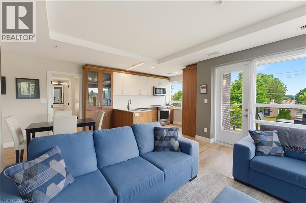 #211 34 NORMAN Street - 8