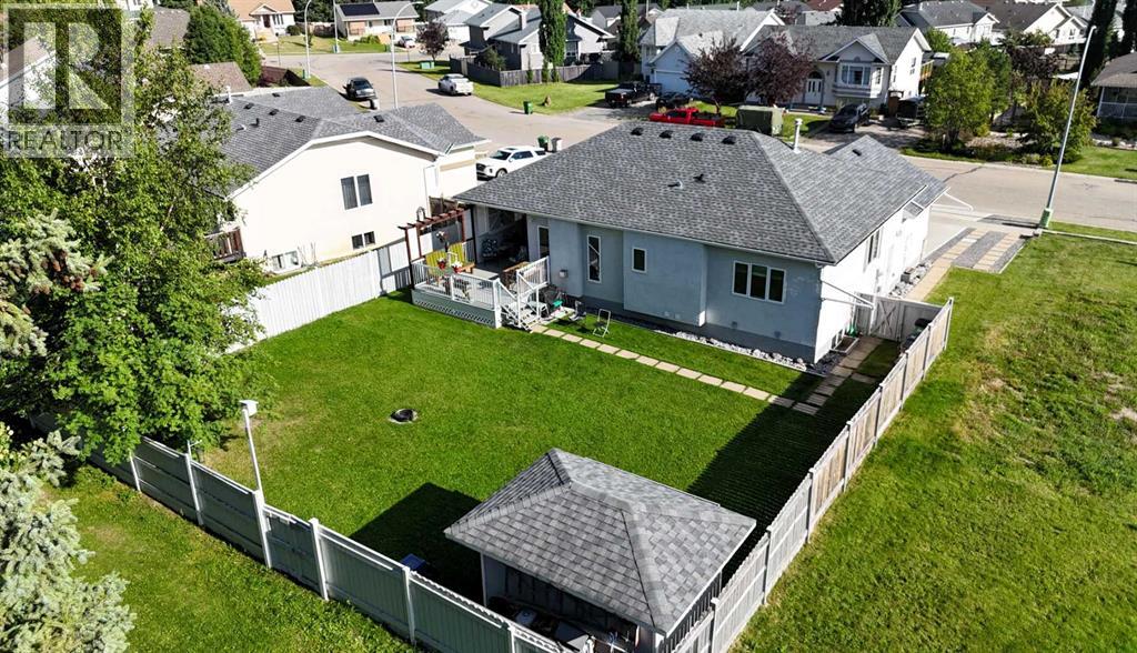 6114 11 Avenue - 35