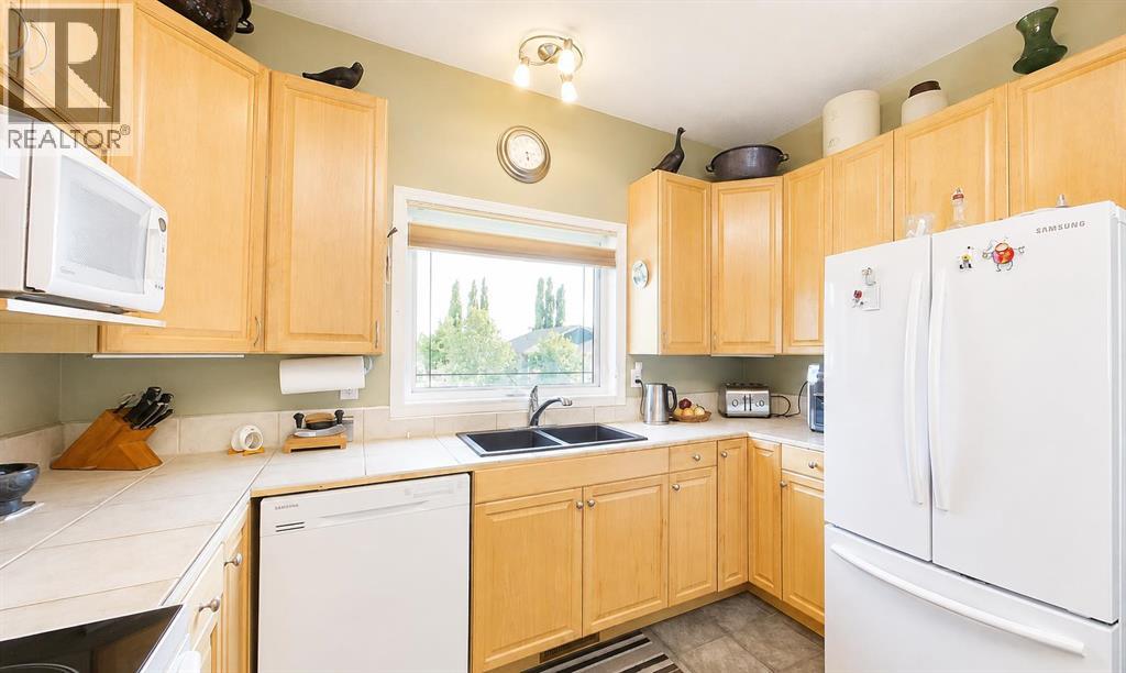 6114 11 Avenue - 8