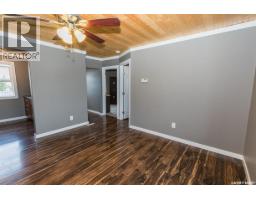 518 Columbia Avenue, Kerrobert, SK S0L1R0 Photo 17