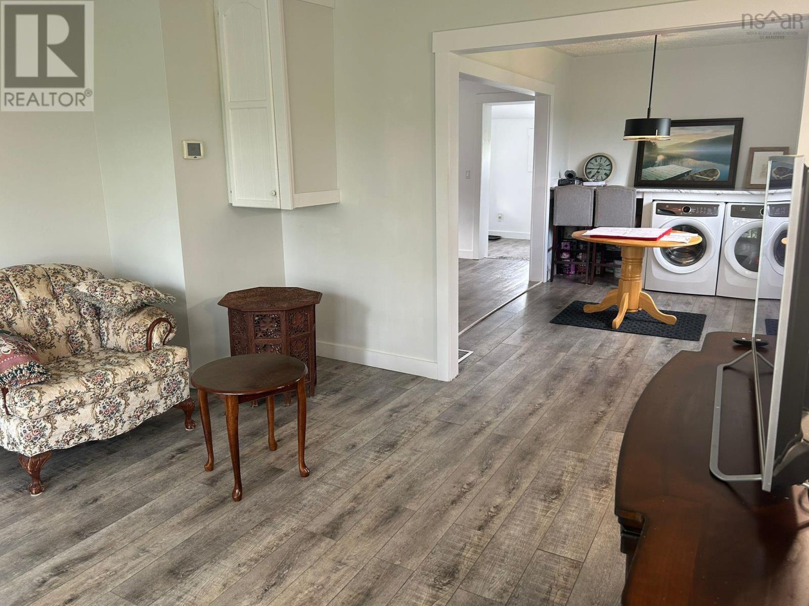 871 Ohio East Road - Image 30