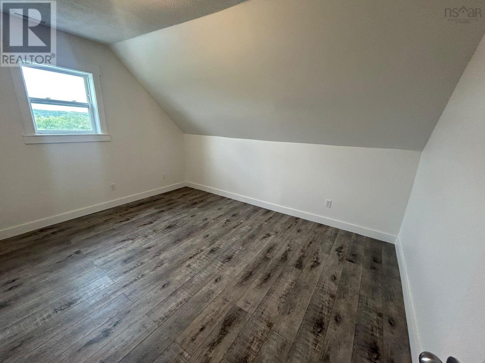871 Ohio East Road - Image 46