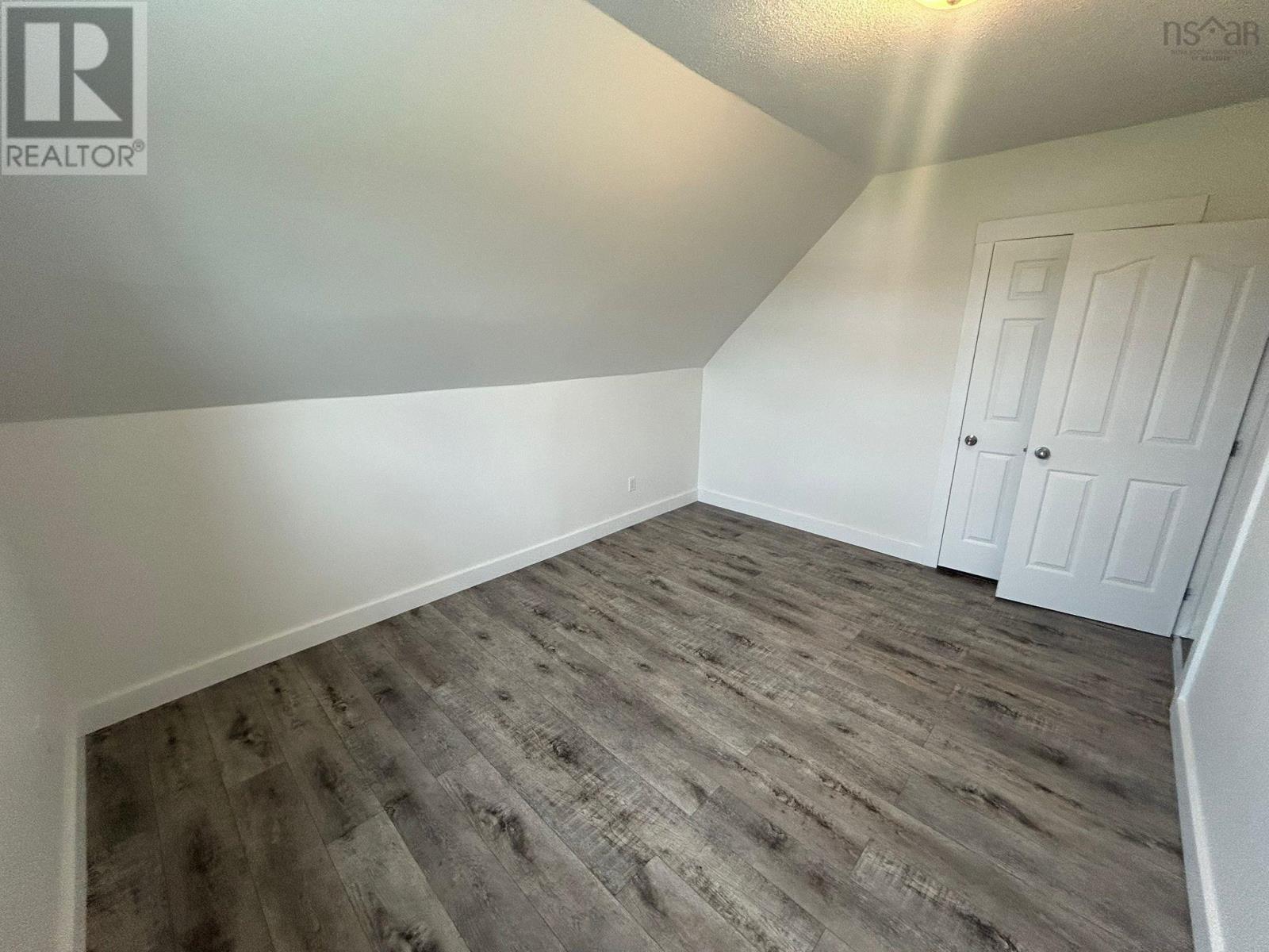 871 Ohio East Road - 45