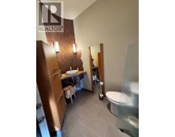 3990 Fairwinds Court, Kelowna, BC V1W4G1 Photo 42