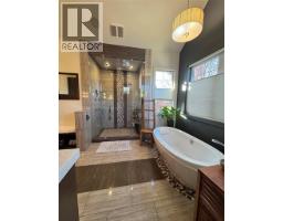 3990 Fairwinds Court, Kelowna, BC V1W4G1 Photo 74