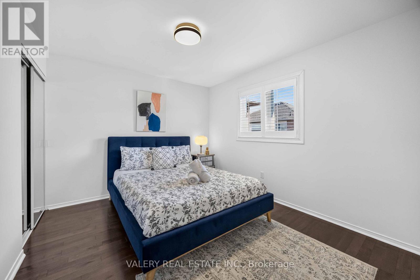 27 LAVENDER PLACE - 28