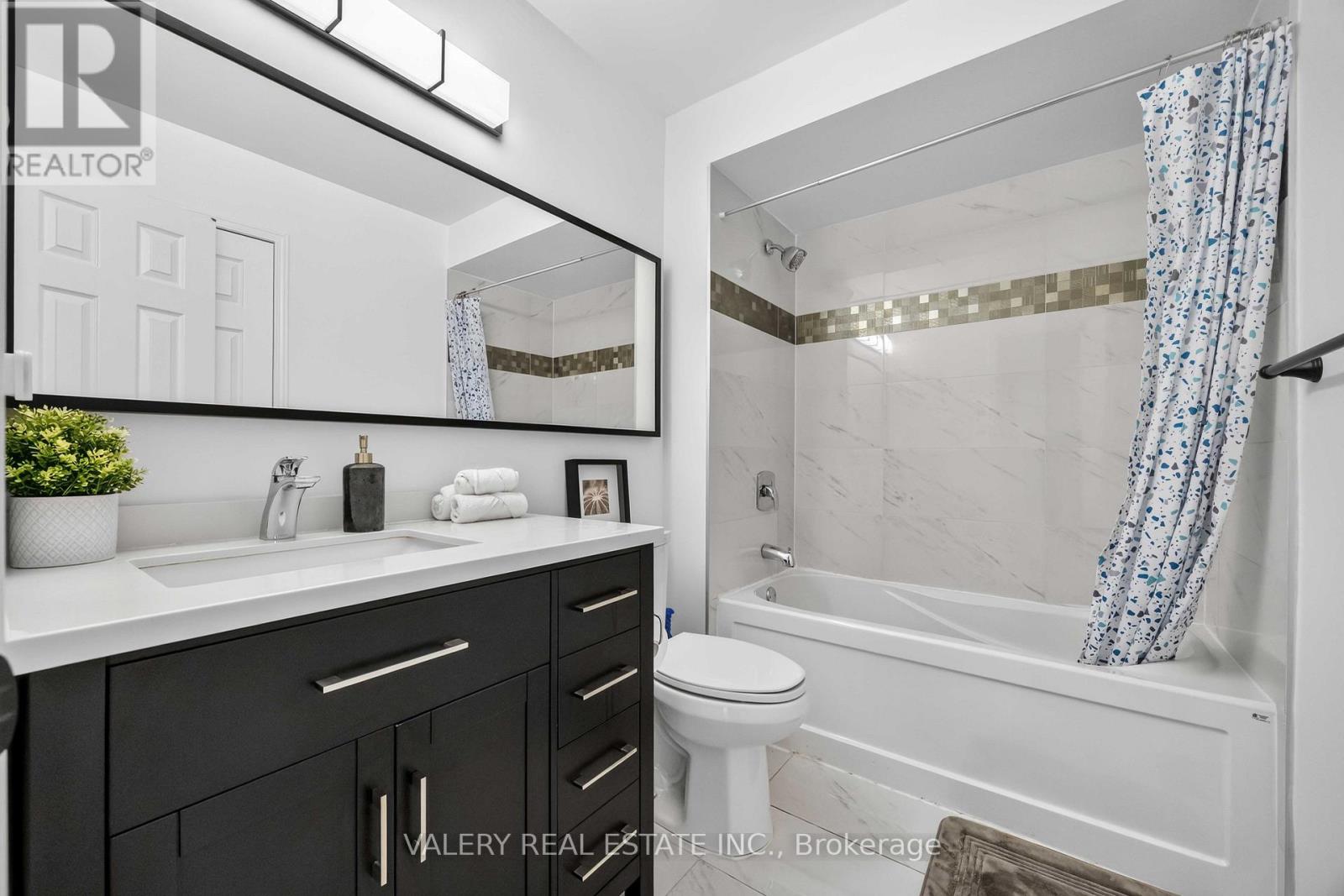 27 LAVENDER PLACE - 34