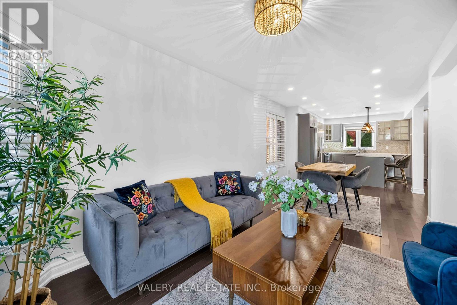 27 LAVENDER PLACE - 8