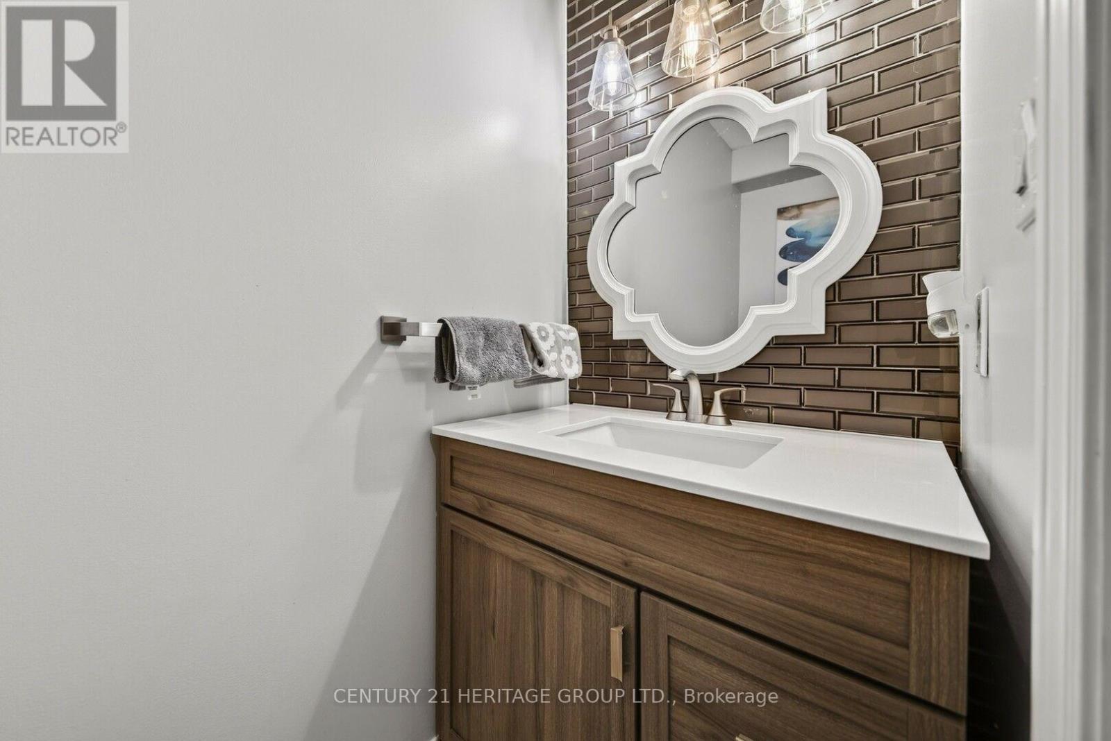 39 BOOTH STREET - 17