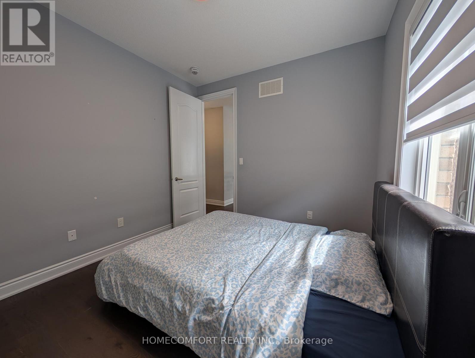 230 PARADELLE DRIVE - 24
